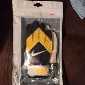 Nike Youth Goalkeeping Gloves